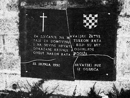 Obnovljena spomen-ploča na Gradskom groblju u Gospiću